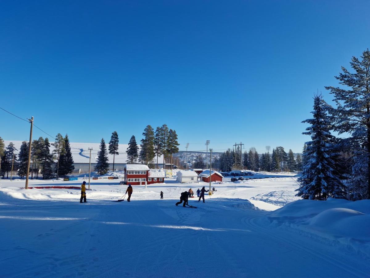 Badeland Gjestegard Hotel Raufoss Bagian luar foto